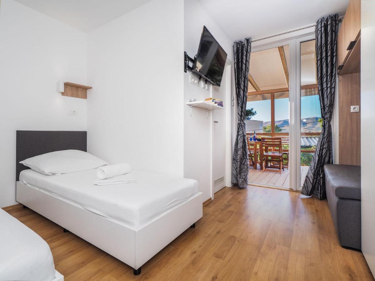 Mediteran Travel Mobile Homes Trogir - Ciovo Arbanija Εξωτερικό φωτογραφία